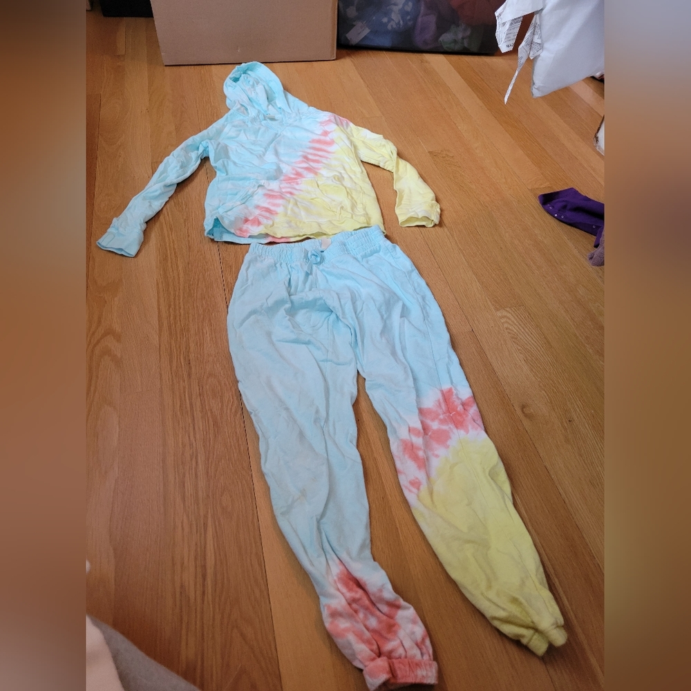 Sweet butterfly sweatsuit sz M